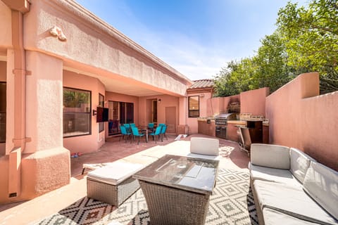Group Getaway w/ Outdoor Oasis in Sedona! House in Sedona
