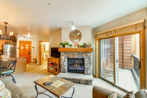 On-Site Gondola Access: Keystone Ski Condo Apartment in Keystone
