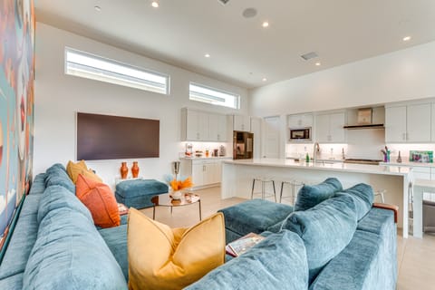 Desert Oasis in Palm Springs w/ Resort-Style Perks House in Palm Springs