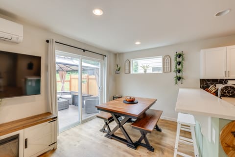 2 Mi to Olympic National Park: Hot Tub Haven! Apartment in Port Angeles