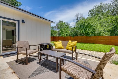 Family Home Near Schlitterbahn: Updated, Big Yard! House in New Braunfels