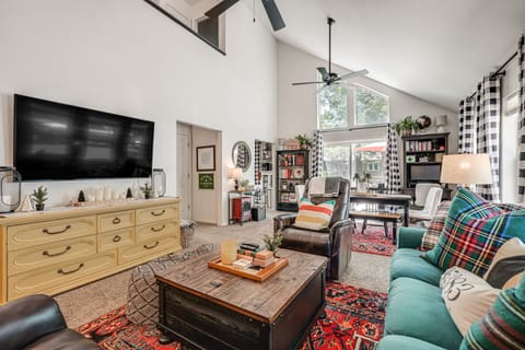 Hike, Swim & Golf: Home Near Dtwn Twain Harte House in Twain Harte