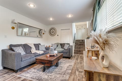 8 Mi to Henry Ford Museum: Westland Family Home House in Westland