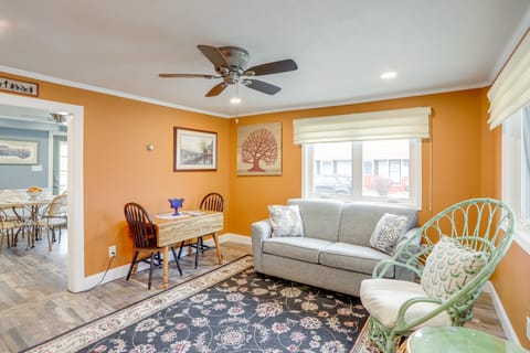 1 Block to Beach: Home w/ Hot Tub in Port Clinton! House in Port Clinton