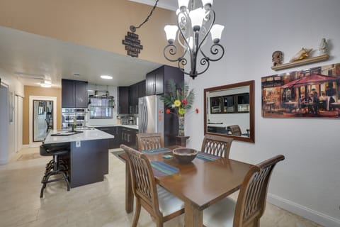 Lakefront Getaway w/ Dock Near Las Olas Beach Apartment in Dania Beach