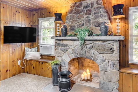 < 1 Mi to Raystown Lake: Family-Friendly Cottage! Cottage in Raystown Lake