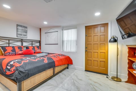 3 Mi to Beach: Hollywood Studio w/ Yard! Apartment in Hollywood