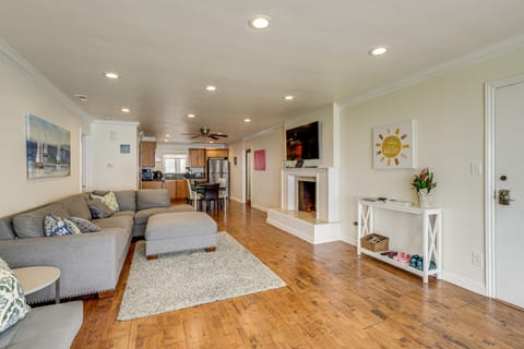Walk to La Jolla Cove: Cozy Condo w/ Water Views Apartment in La Jolla