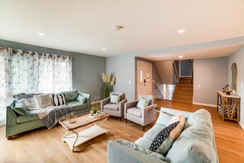 Golf, Swim, Relax: Family Retreat in Corona! House in Corona