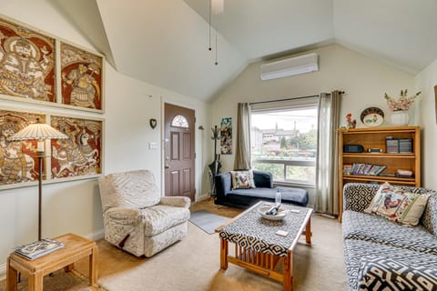 7 Mi to Dtwn Portland: Quiet Yet Central Home House in Beaverton