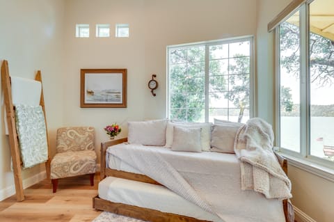 Clear Lake Getaway w/ Dock Access & Shared Yard! Apartment in Lucerne