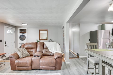 Fish, Hike & Golf: Leisurely Navarre Home w/ Yard! House in Ohio