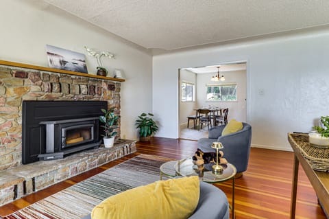 Dock, Slip & Launch: Waterfront Home on Clear Lake House in Clear Lake