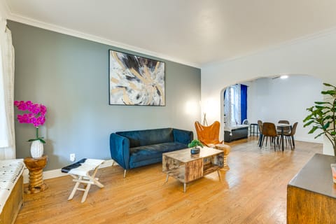 2 Mi to Rainbow Beach Park: South Side Charmer! Apartment in Chicago