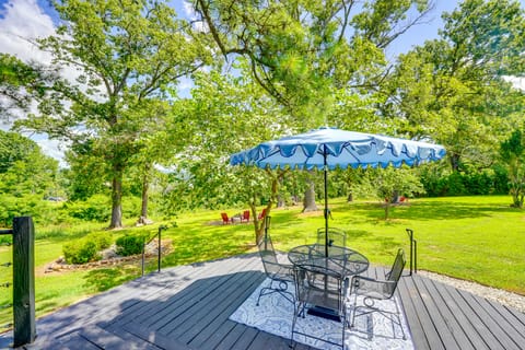 Near Table Rock Lake: Family Home w/ Deck & Views House in Table Rock Lake