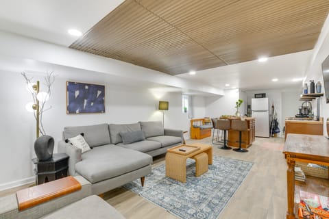 2 Mi to Logan Square: Pet-Friendly Unit w/ Yard! Apartment in Chicago