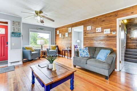 Walk to Beach: Charming Home - 3 Mi to Seabrook House in Moclips