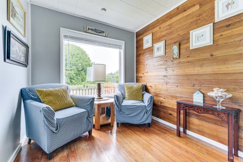 Walk to Beach: Charming Home - 3 Mi to Seabrook House in Moclips