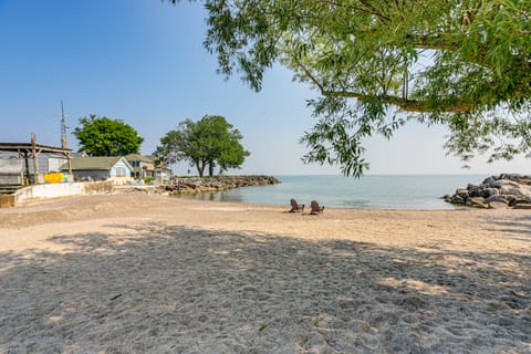 Walk to Private Beach: Lake Erie Retreat w/ Yard! House in Huron