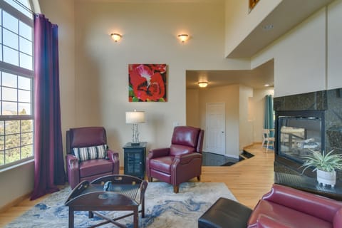 Mountain-View Conifer Gem Near Hiking & Fishing House in Park County