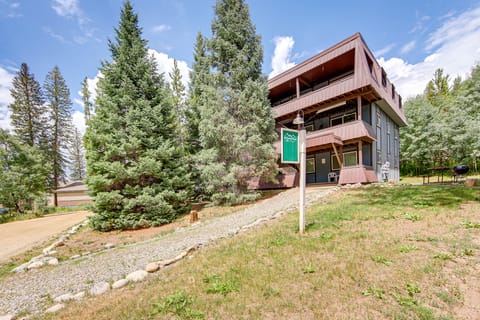 Dine, Shop & Shuttle to Resort: Winter Park Haven! Apartment in Fraser