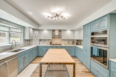 Private Indoor Hot Tub: Fish & Boat on Sylvan Lake House in Rome City