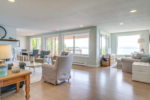 Mtn-View Camano Island Retreat Overlooking Beach House in Camano Island