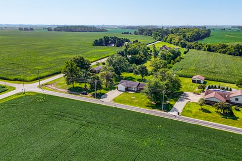 12 Mi to Mississinewa Lake: Peaceful Retreat House in Indiana