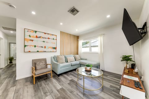 4 Mi to Beach: Home w/ Patio in Fort Lauderdale! House in Oakland Park