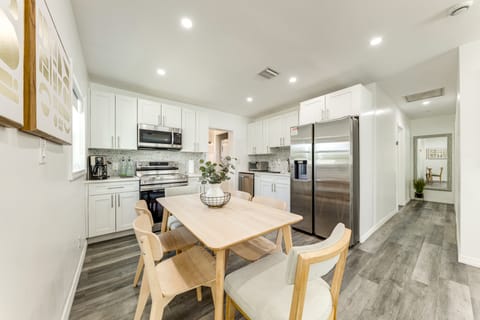 4 Mi to Beach: Home w/ Patio in Fort Lauderdale! House in Oakland Park