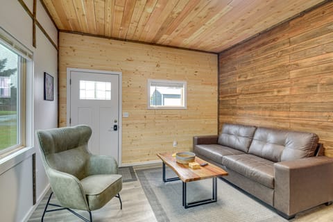 Near ‘Twilight’ Sites & Scenic Hikes: Forks Apt Apartment in Forks