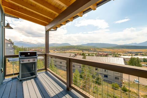Home w/ Hot Tub & Views - Free Bus to Winter Park House in Fraser