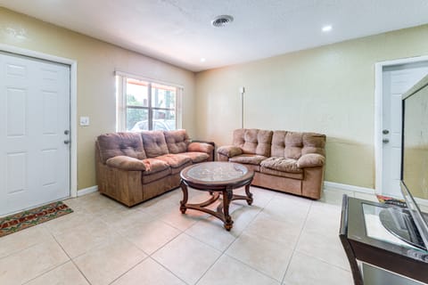 3 Mi to Dania Beach Pier: Convenient Apartment! Apartment in Dania Beach