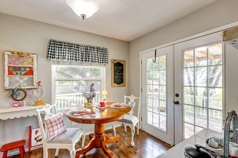 Boqsue River Valley Views! 3-Acre Country Home House in Rio Grande