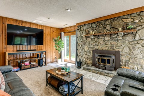 Ski, Hike & Fish: Mtn-View Maggie Valley Retreat House in Maggie Valley