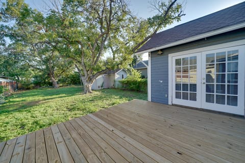 4 Mi to Downtown! Cozy Bungalow in San Antonio House in San Antonio