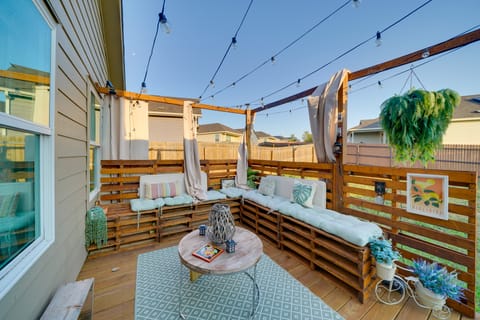 Easy Access to Dtwn San Antonio: Suburban Home House in San Antonio