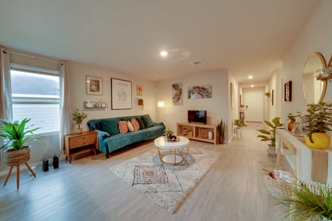 Easy Access to Dtwn San Antonio: Suburban Home House in San Antonio