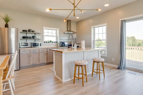 Pet-Friendly Countryside Retreat in Whiteland! House in Greenwood