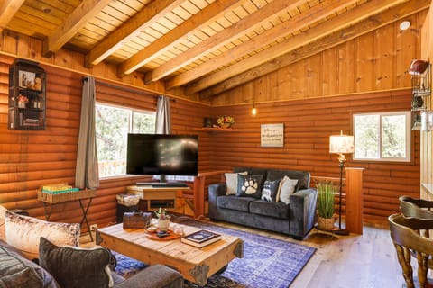 Community Lake Access: Peaceful Cabin in Sonora! House in Calaveras County