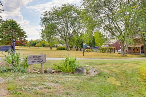 Cottage By the Pond: Serene Northeast Ohio Retreat Cottage in Ohio