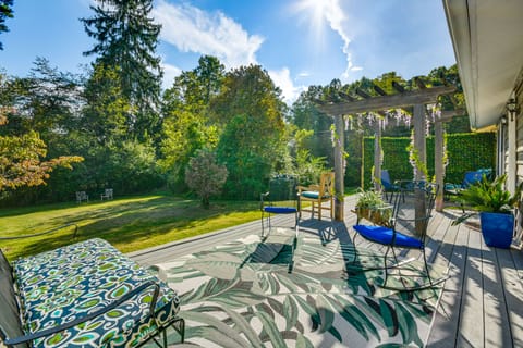 Mtn Views, Deck, Porches & Patio: Asheville Escape House in Asheville