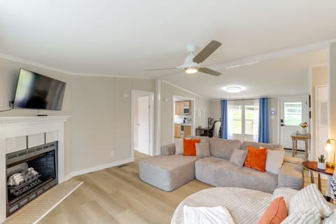 Deck w/ Mtn Views: Family-Friendly Asheville Home! House in Asheville