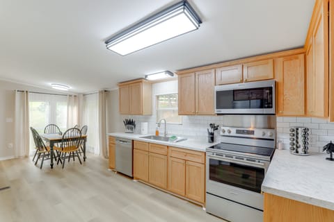 Deck w/ Mtn Views: Family-Friendly Asheville Home! House in Asheville