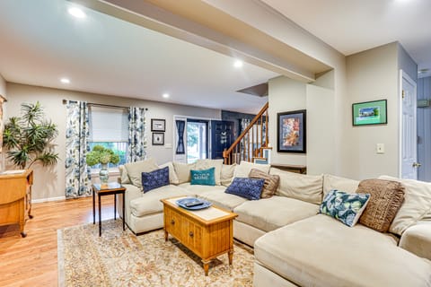 Spacious Family Home w/ Deck & Yard in Littleton! House in Littleton