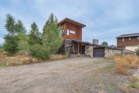 Grand Family Home w/ Deck & Trail Access in Fraser House in Fraser