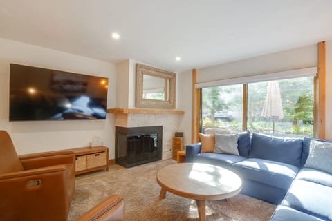 Half-Mi to Main Street Breck: All-Season Escape! Apartment in Breckenridge