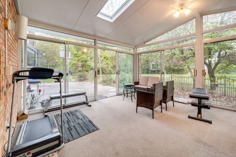 Families Welcome! Spacious Suburban Home in Dayton House in Vandalia