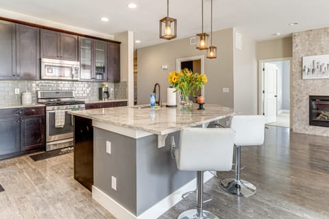 Work & Play in Aurora: Spacious Home w/ Yard! House in Aurora