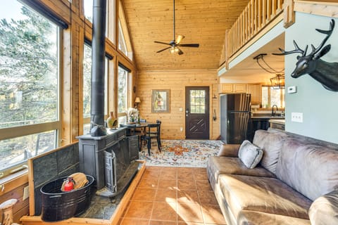 Fire Pit & Peak Views: Cripple Creek Cabin House in Colorado